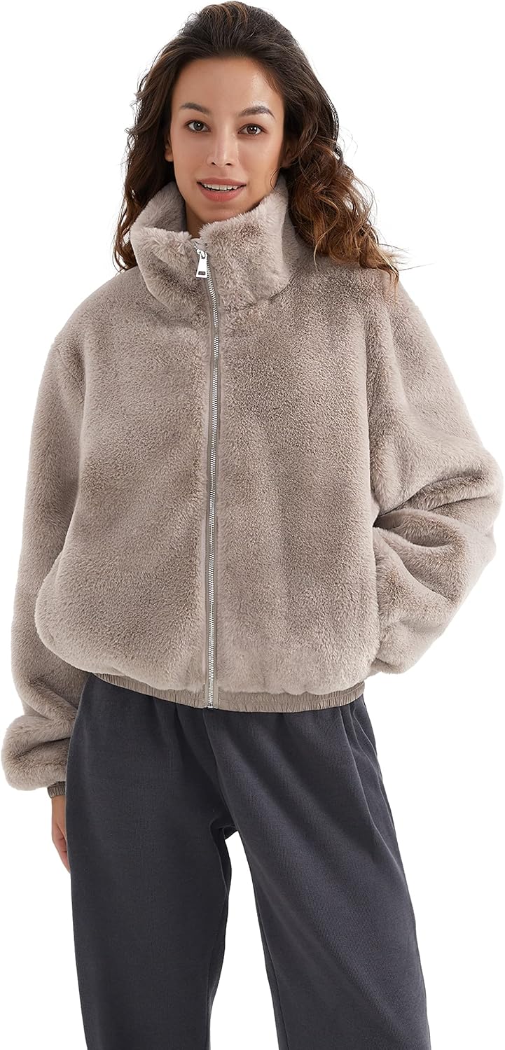 Aurlane Women's Faux Fur Winter Jacket Zip Up Sherpa Coat Fuzzy Fleece Cropped Jacket